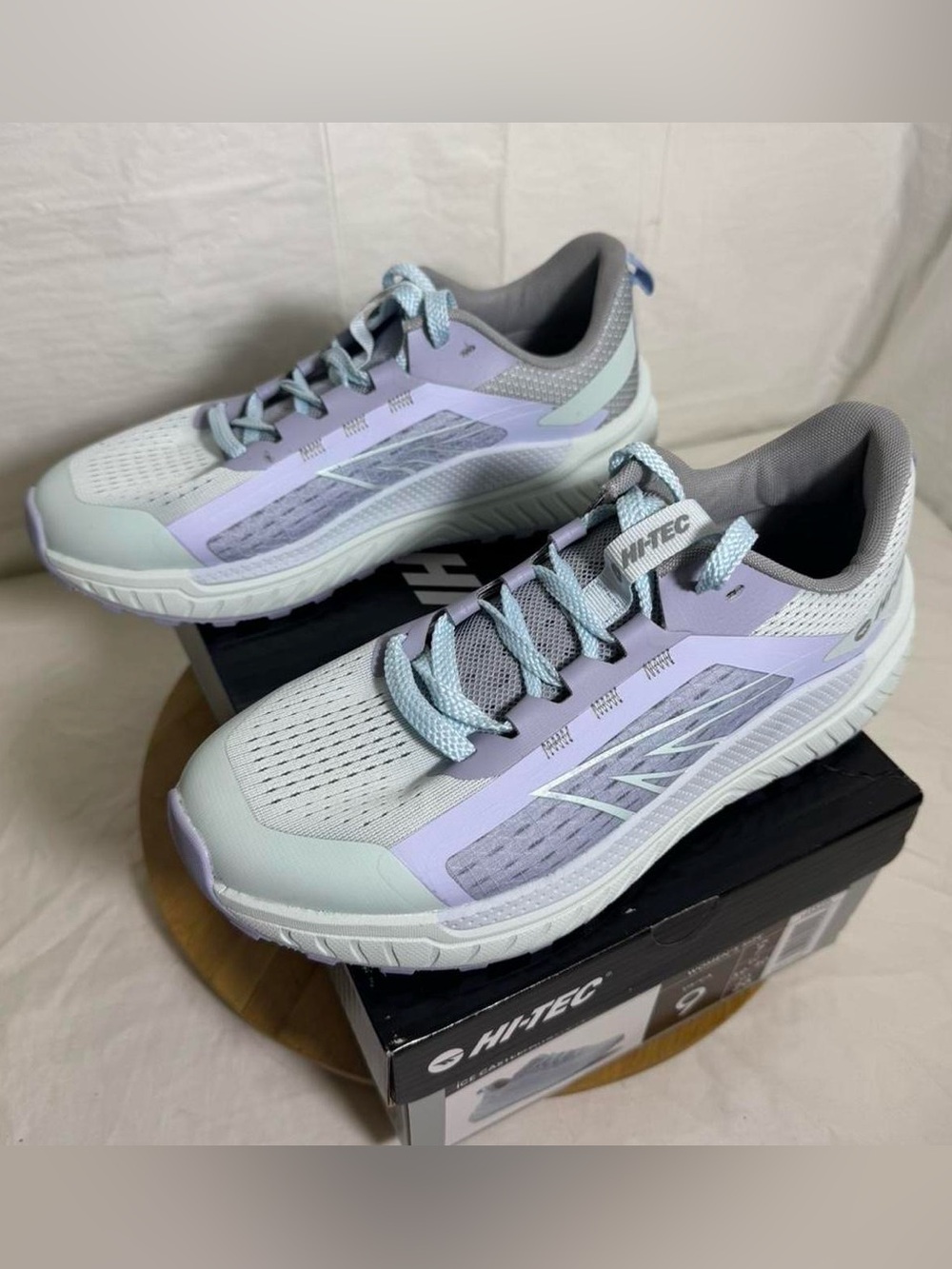 Hi-Tec Ice Castle Arctic Ice Women’s Size 9 Trail Running Shoes Blue Purple NIB